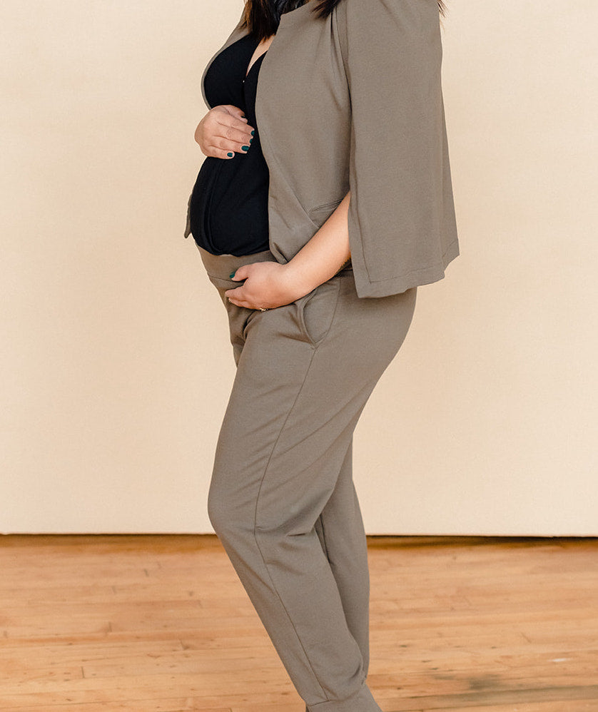 The Ultimate Guide to Post-Pregnancy Pants: Comfort Meets Chic